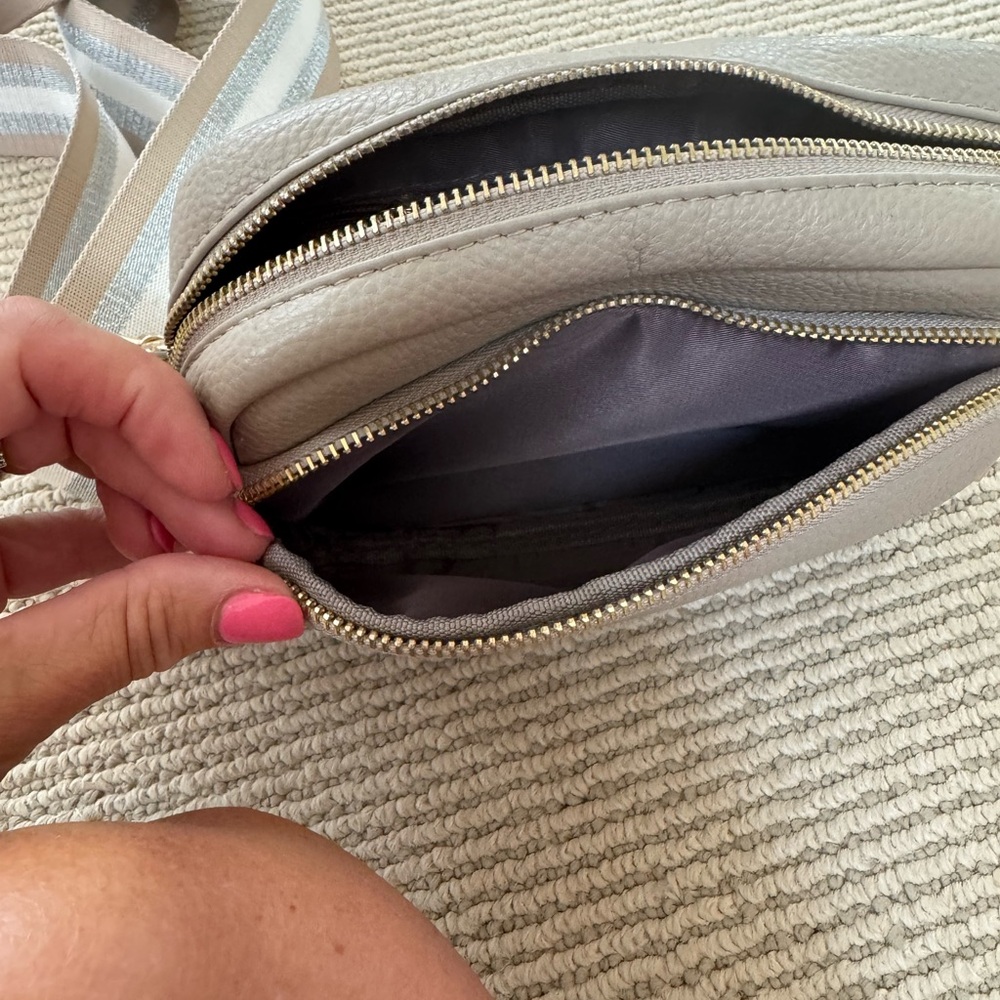 Pocketbook - Picture 5 of 6